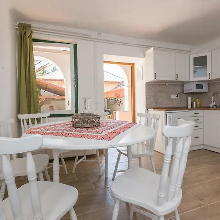 Gadoros Vendeghaz Guest house