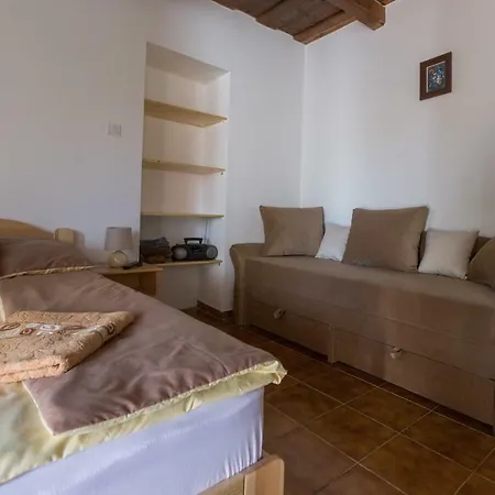 Guest house Gadoros Vendeghaz *