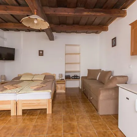 Guest house Gadoros Vendeghaz
