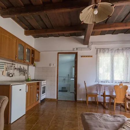 Gadoros Vendeghaz Guest house